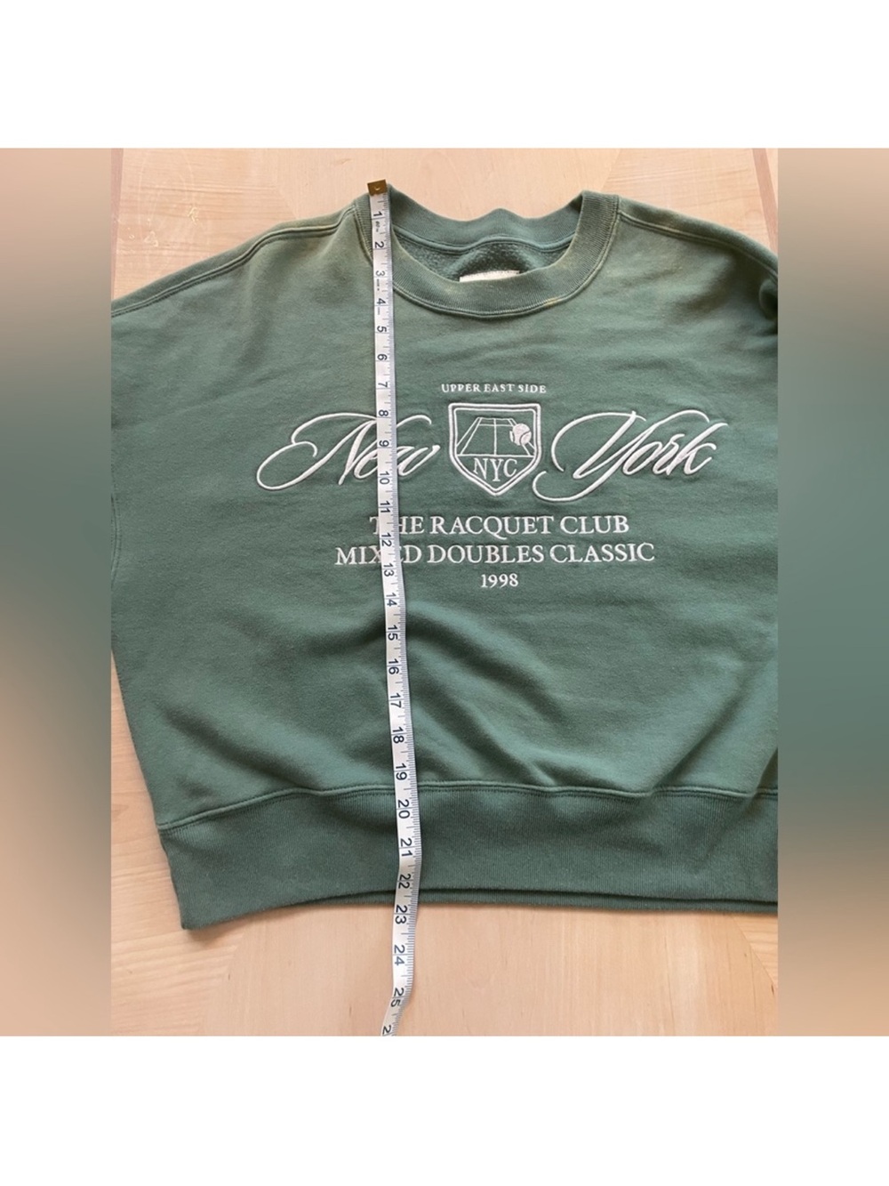 Abercrombie & Fitch Green New York Graphic Crewneck Sweatshirt - Picture 5 of 6